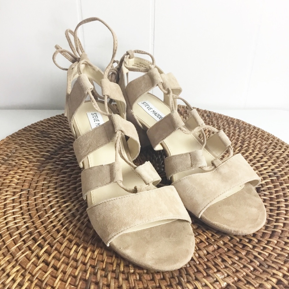 Steve Madden Tan Cross Tie Up Sandals Shoes Size 7.5